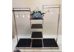 Стійка хромована подвійна з полицями по центру TZ-006